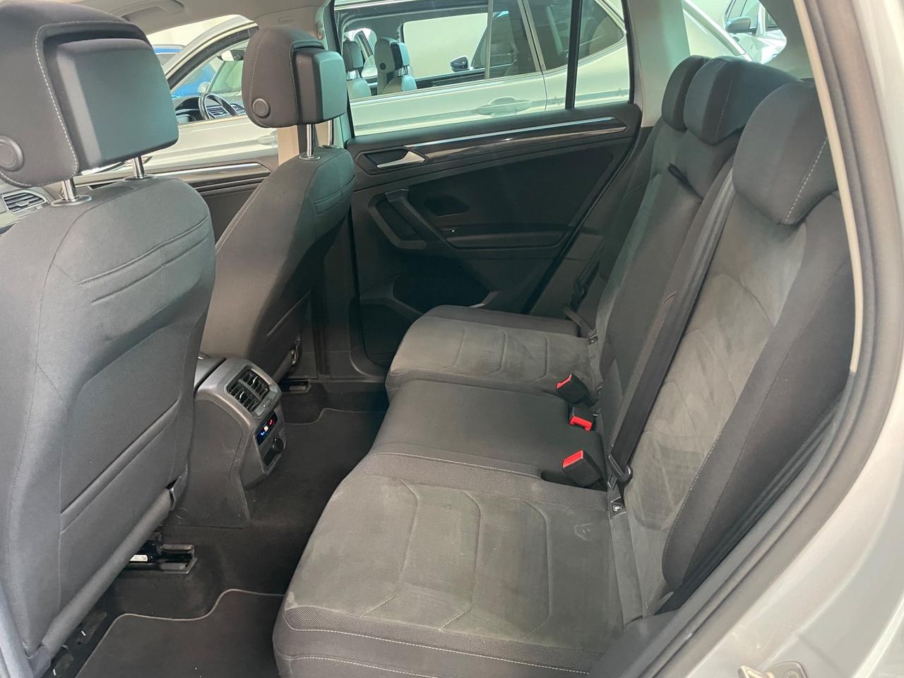 Volkswagen Tiguan 2.0 TDI 150 CV SCR DSG Elegance Tetto