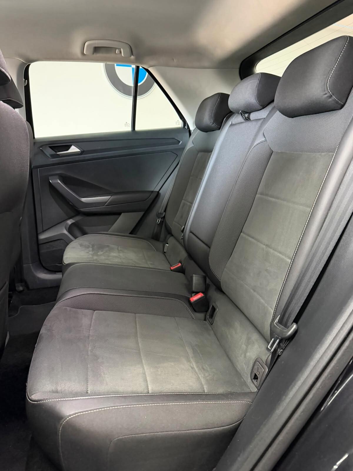 Volkswagen T-Roc 1.5 TSI ACT DSG R-Line