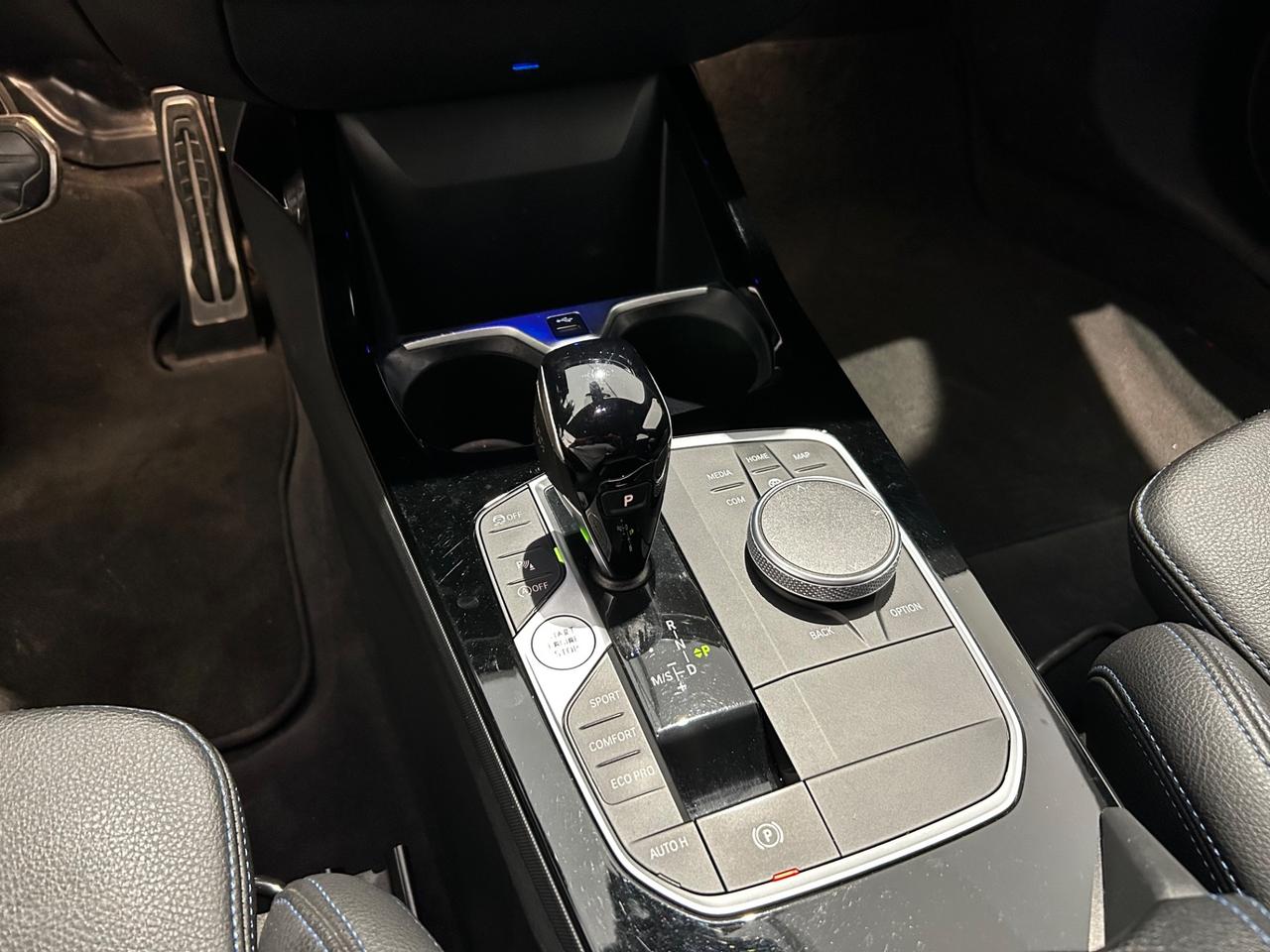 Bmw 118 118d 5p. Msport