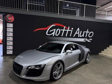 AUDI R8 4.2 V8 FSI QUATTRO R TRONIC