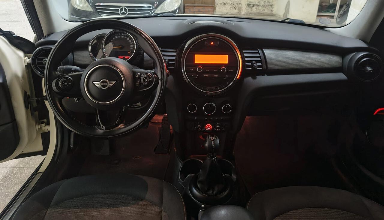 Mini 1.5 Cooper D Business - km 120000