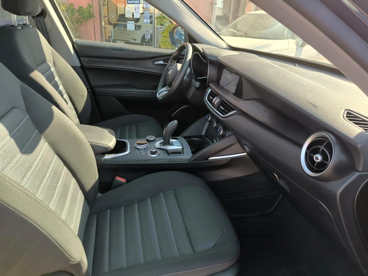 Alfa Romeo Stelvio 2.2 Turbodiesel 160 CV AT8 RWD Business