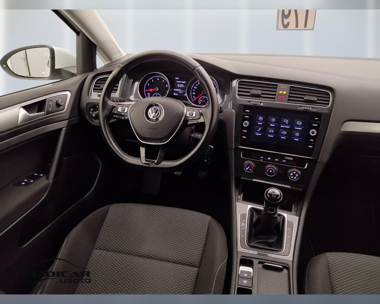 VOLKSWAGEN Golf VII 2017 5p - Golf 5p 1.0 tsi Trendline 85cv