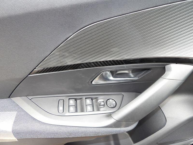 Peugeot 2008 Hybrid 110cv e-DCS6 Style auto
