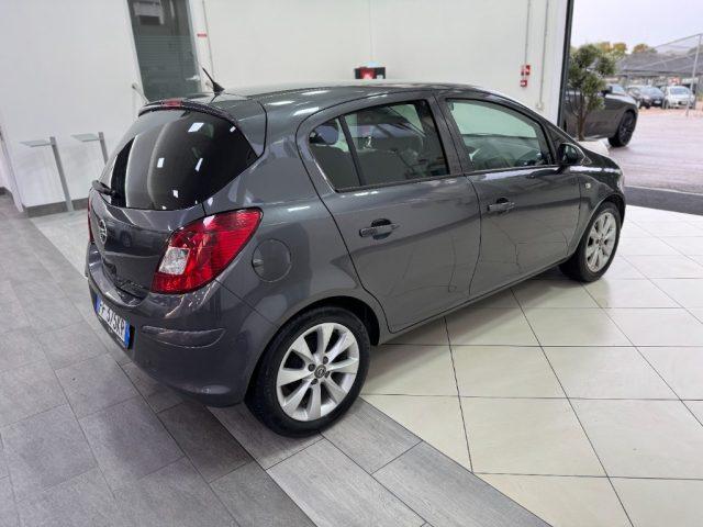 OPEL Corsa 1.2 5 porte Sport
