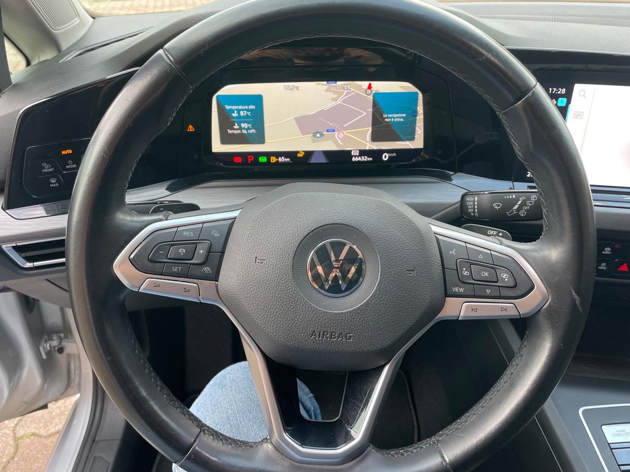 Volkswagen Golf 1.5 eTSI 150 CV DSG Style Tetto Led Post.