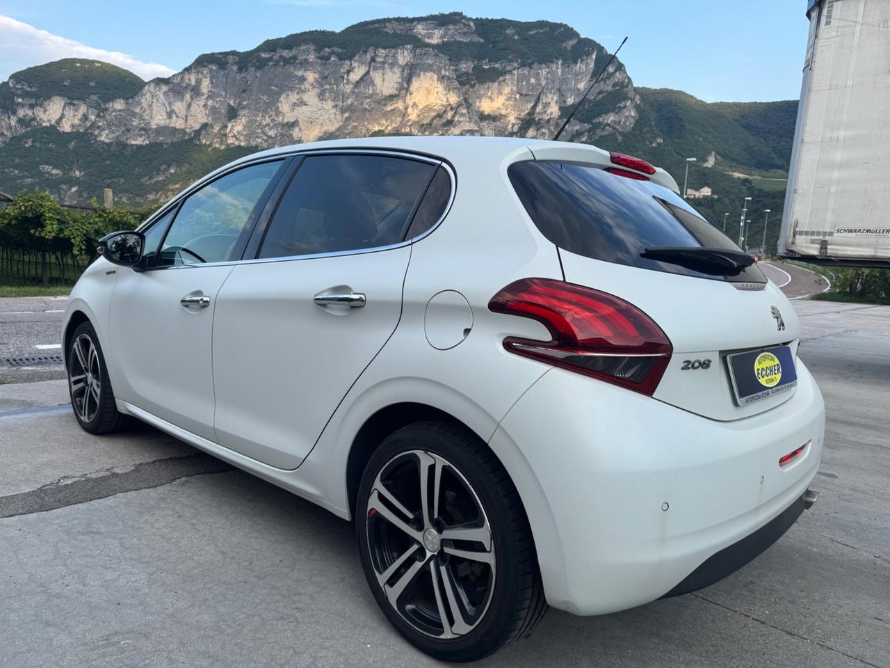 Peugeot 208 GT Line 1.2 110CV NEOPATENTATI
