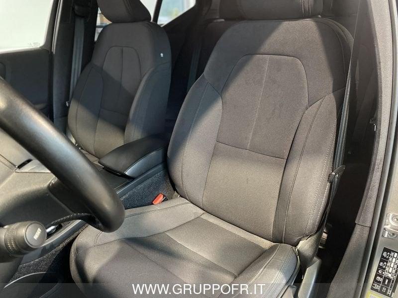 Volvo XC40 B4 AWD Geartronic Momentum Pro