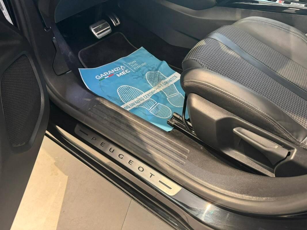 Peugeot 2008 1.5 bluehdi GT Pack s&s 130cv eat8
