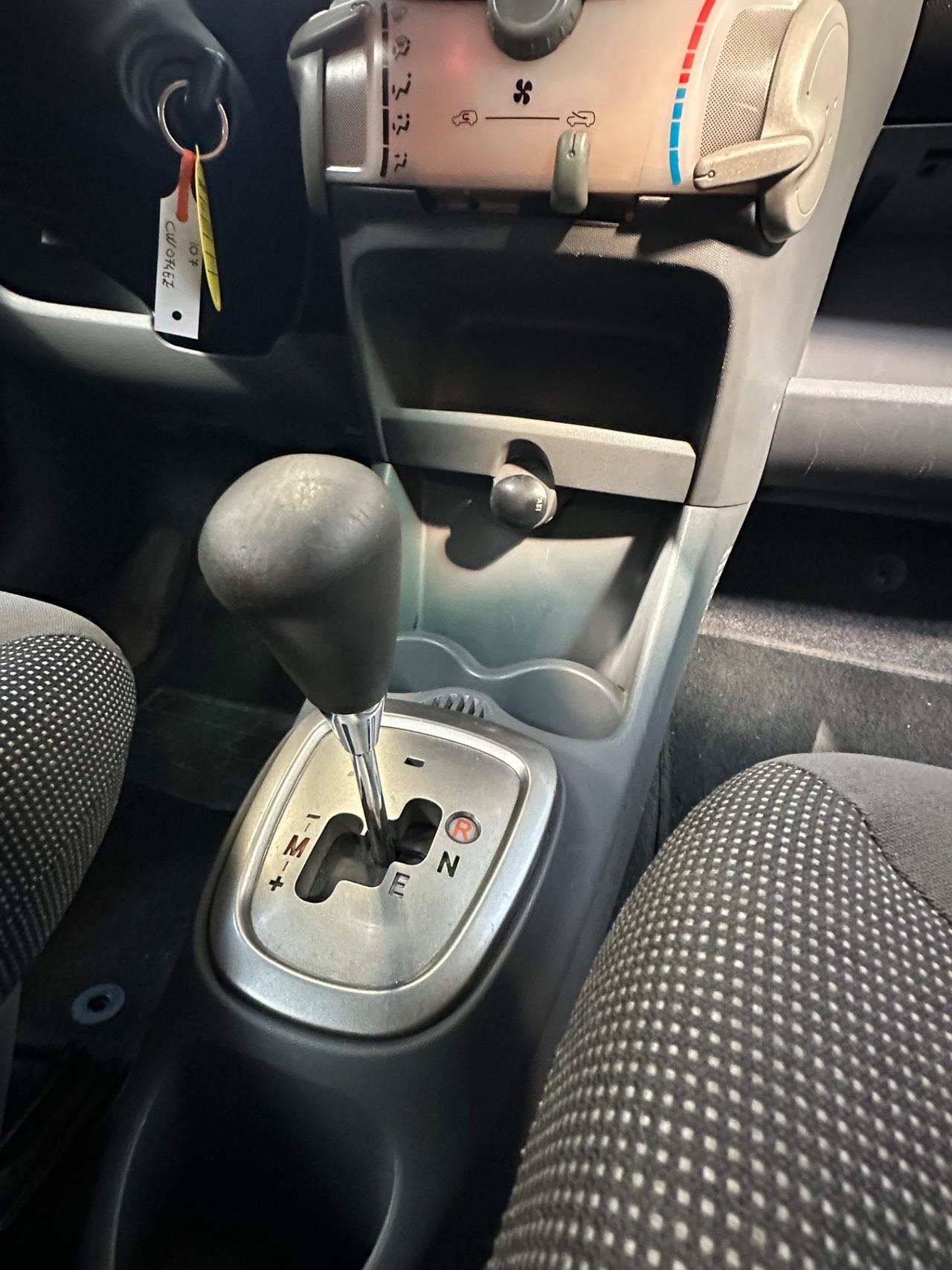 Peugeot 107 1.0 68CV 5p. Plaisir 2Tronic AUTOMATICO