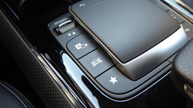 MERCEDES-BENZ GLB 200 d Automatic Sport