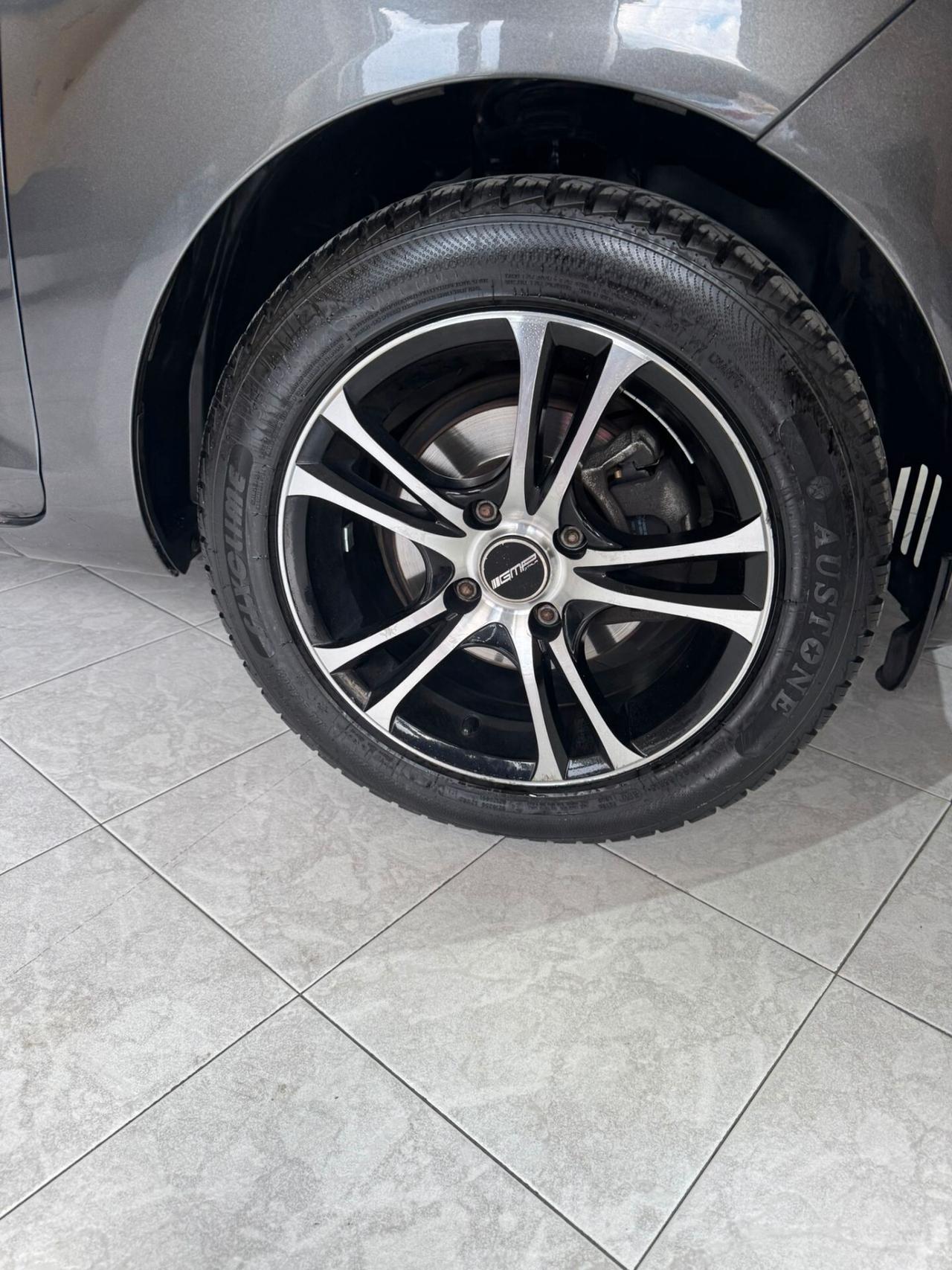 Ford Fiesta 1.4 3 porte Bz.- GPL Black & White Edition