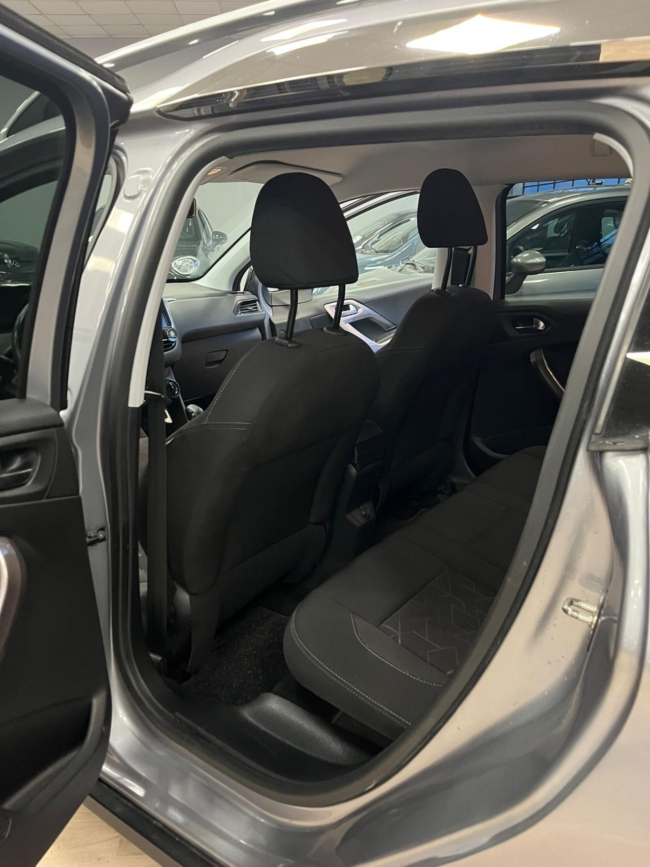 Peugeot 2008 BlueHDi 47.000 km