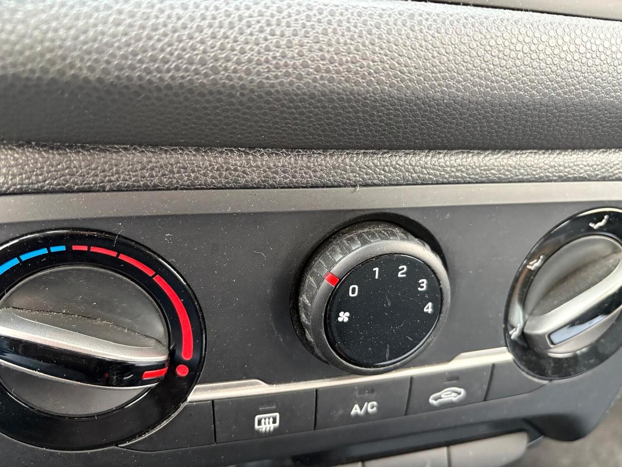 Hyundai i20 BLACKLINE 1.2 75 CV 5 porte UNICO PR.