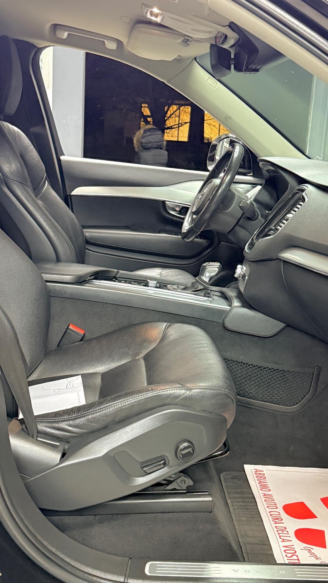 Volvo XC 90 XC90 B5 (d) AWD Geartronic 7 posti Inscription