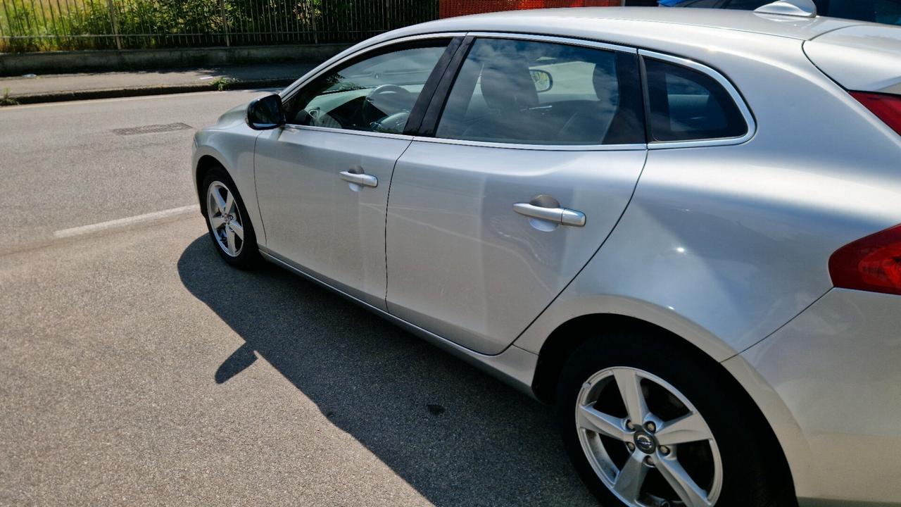 Volvo V40 D2 1.6 Diesel