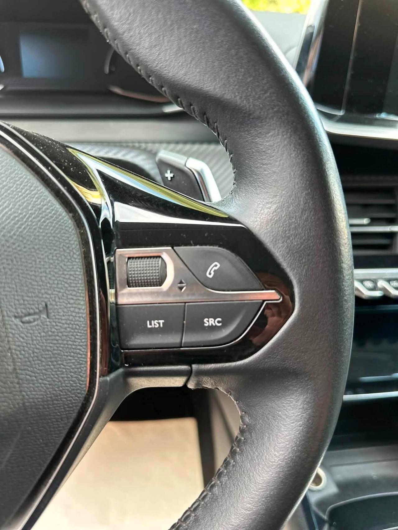 Peugeot 208 1.2 automatica neopatentati