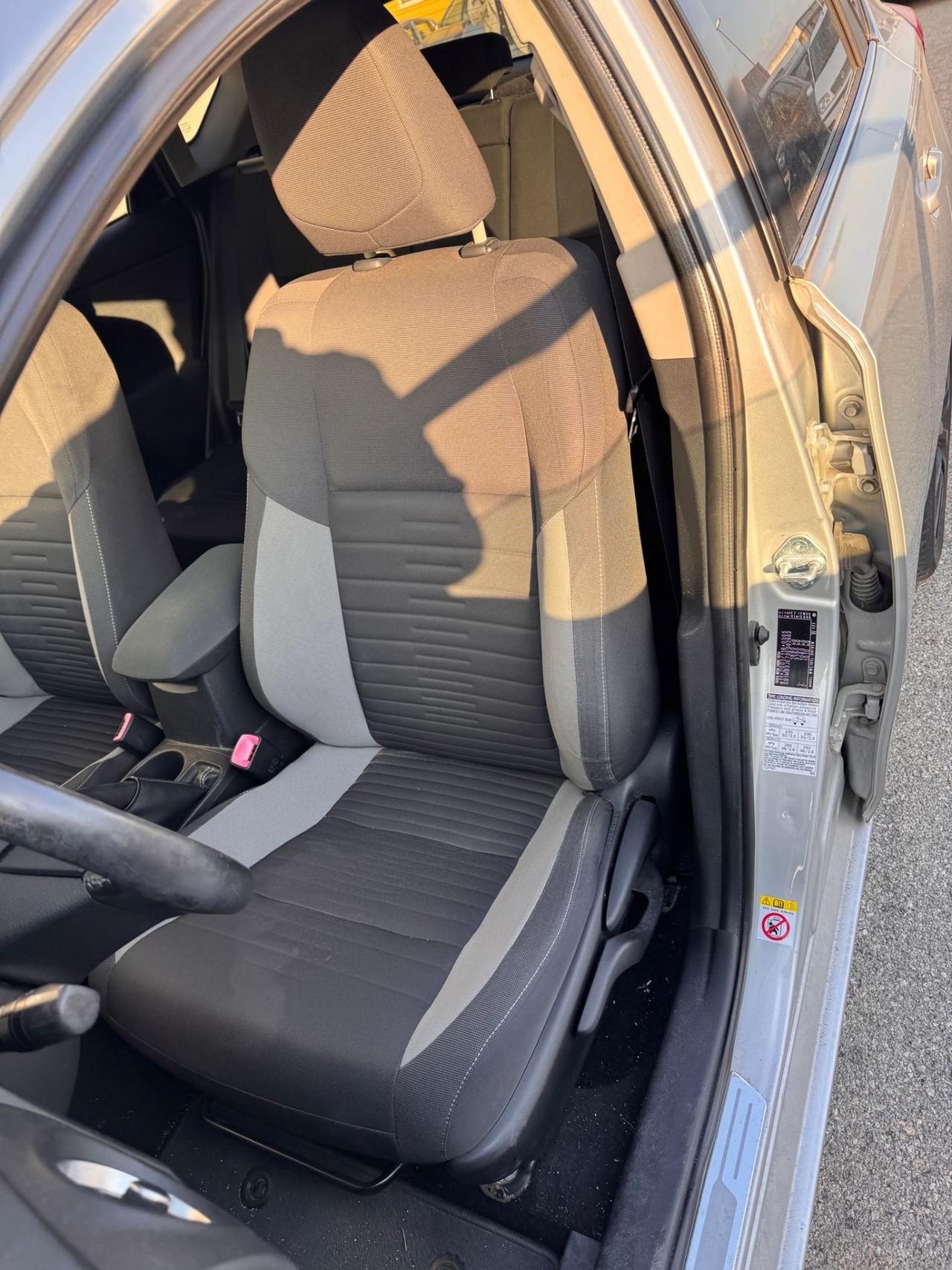 Toyota Auris 1.6 D-4D Lounge AUTO INCIDENTATA