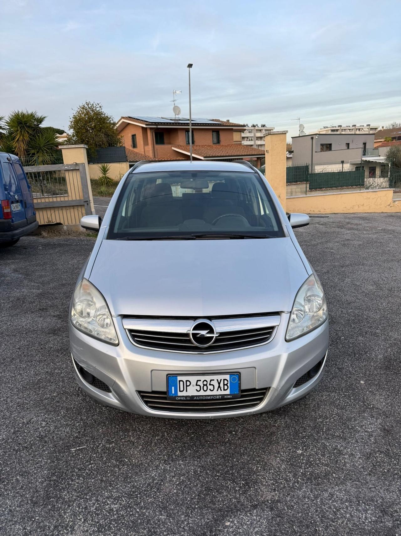 Opel Zafira 1.6 16V VVT Club