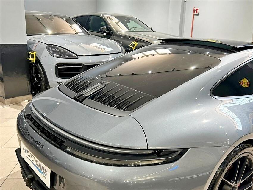 Porsche 911 Carrera GTS