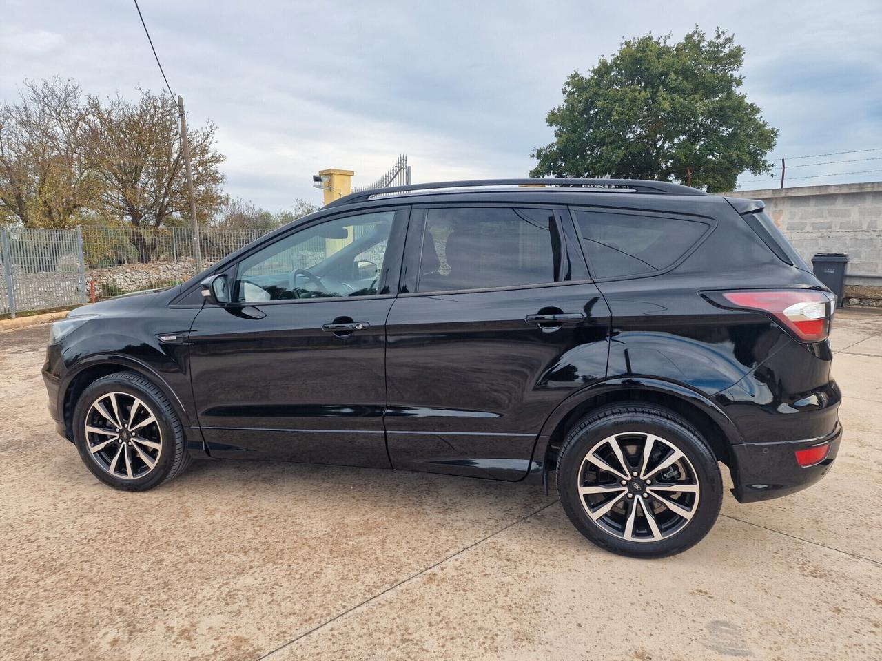 Ford Kuga 1.5 TDCI 120 CV S&S 2WD ST-Line