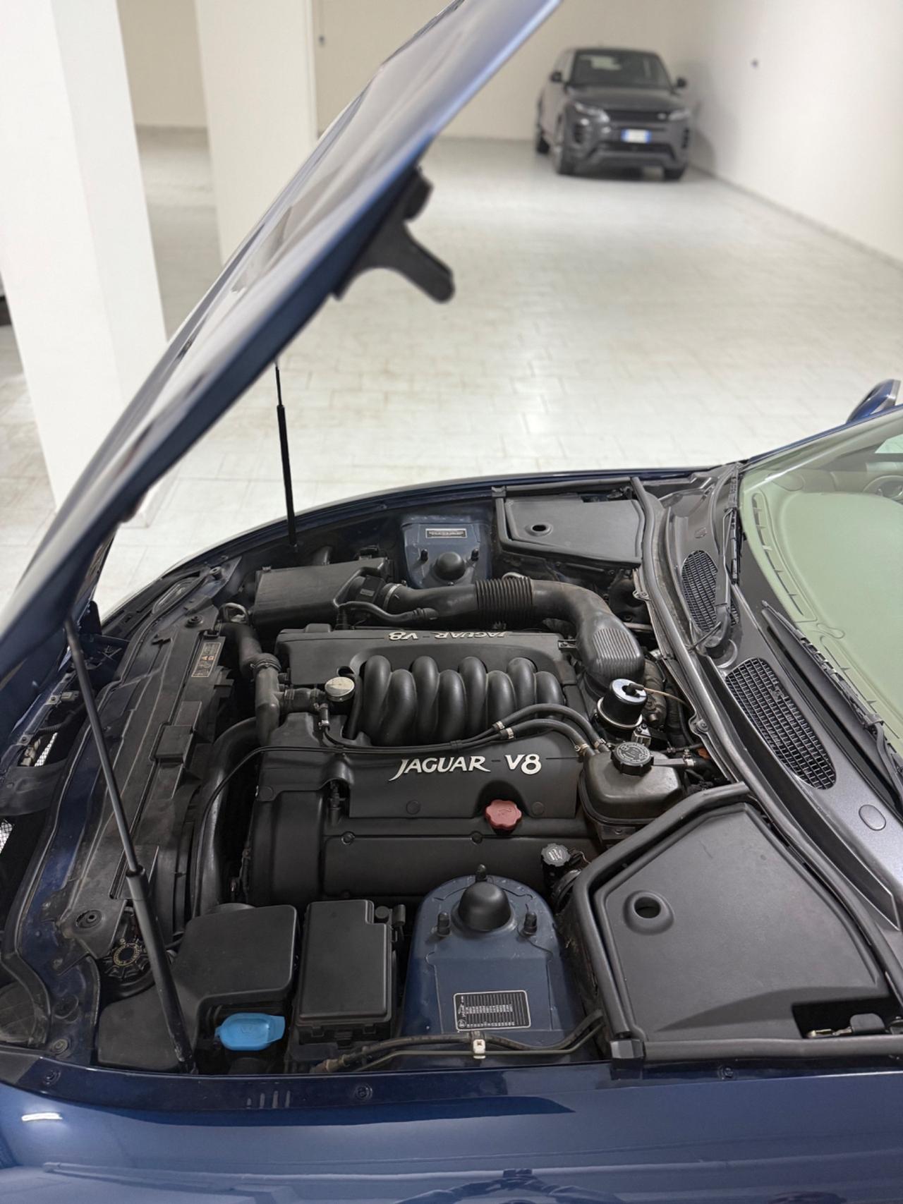 Jaguar XK XK8