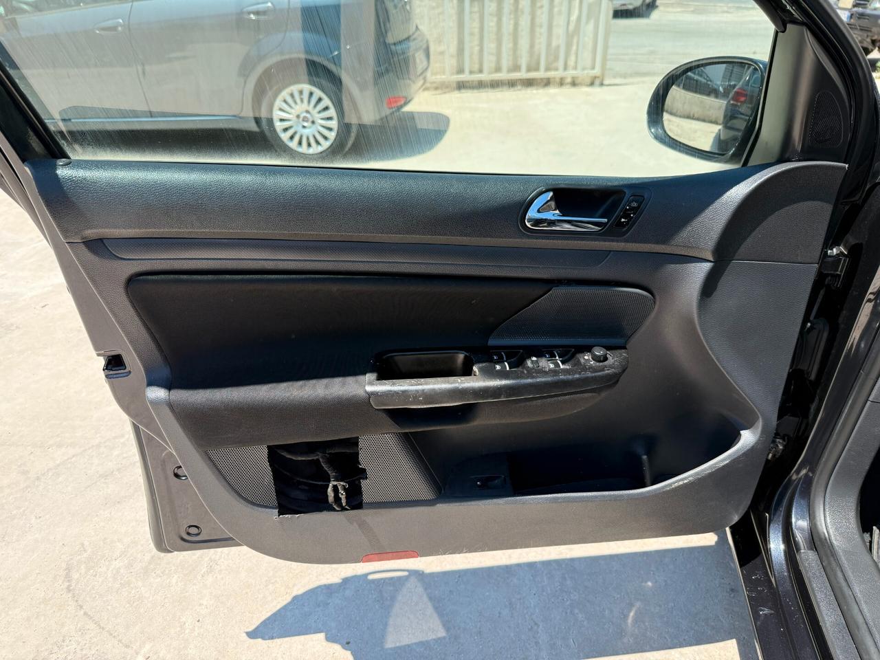 VOLKSWAGEN GOLF 5 1.9TDI 105CV-Settembre 2005
