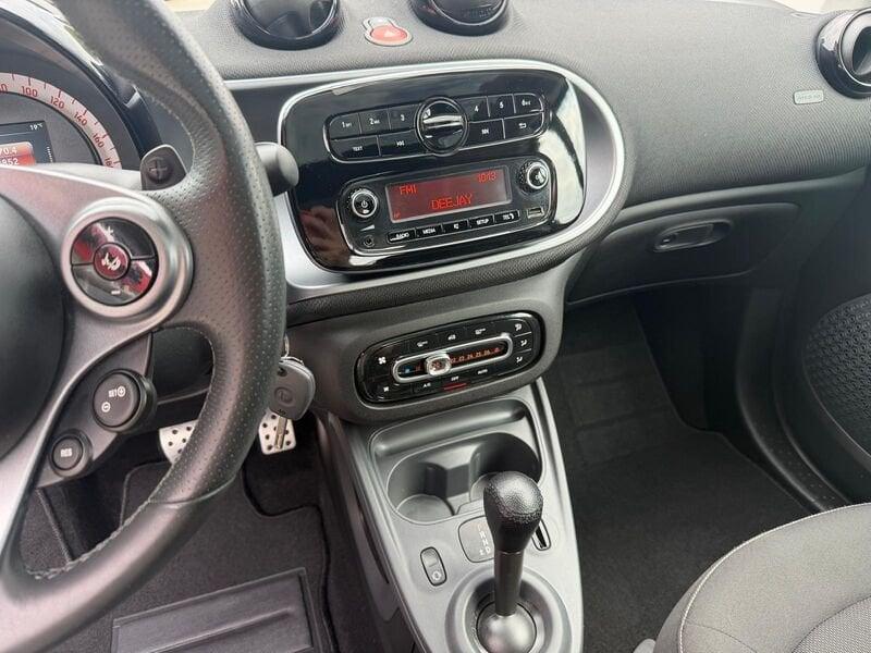 smart fortwo Fortwo 1.0 Twinamic Passion 71cv, PANORAMA, LED!