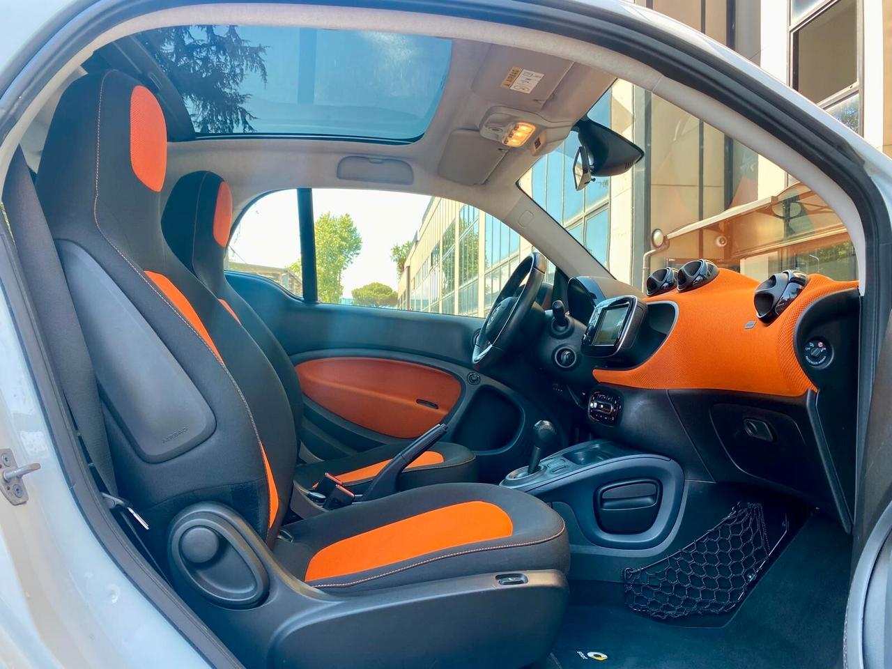 Smart ForTwo PASSION -TETTO-LED -NAVI-GARANZIA