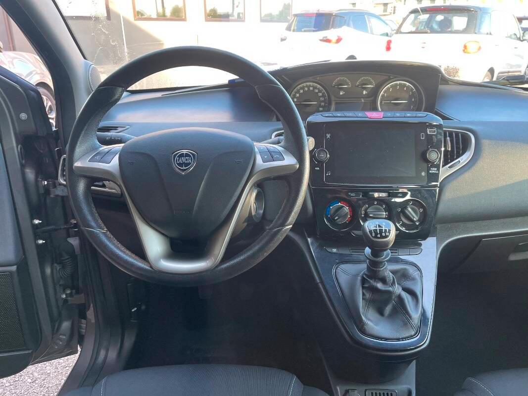 Lancia Ypsilon III 1.0 firefly hybrid Gold Plus s&s 70cv 5p.ti