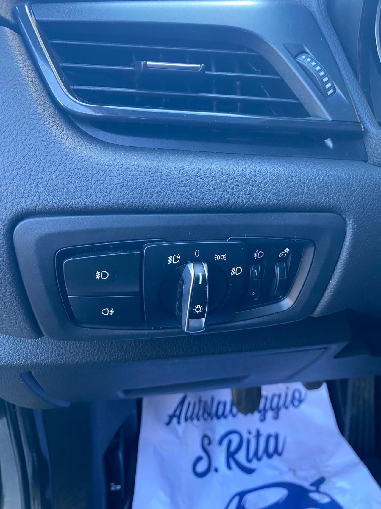 Bmw 216d Anno 2017 Full Navi Led Xeno
