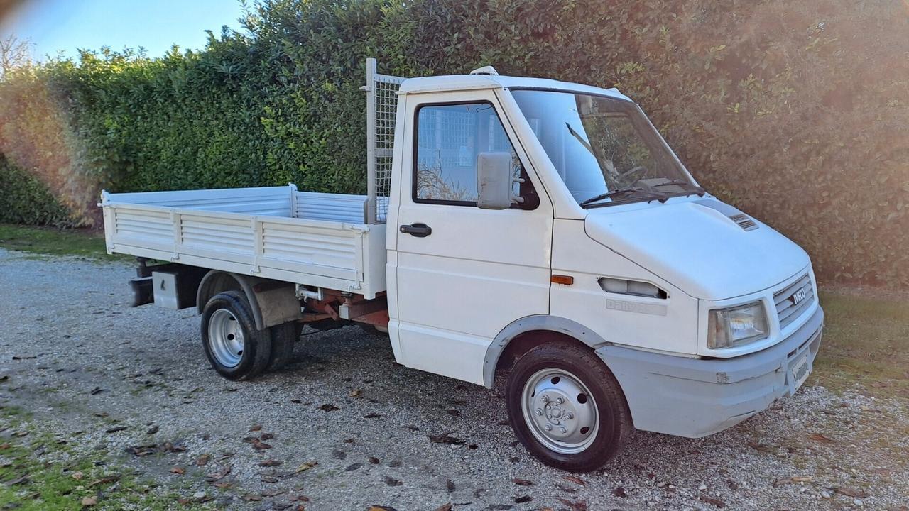 Iveco daily 35-8 RIBALTABILE tri laterale POCHI KM