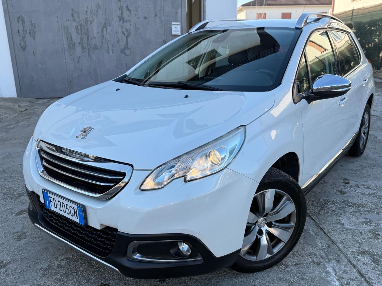 PEUGEOT 2008 1.2 BENZINA POCHI KM EURO6b 2016