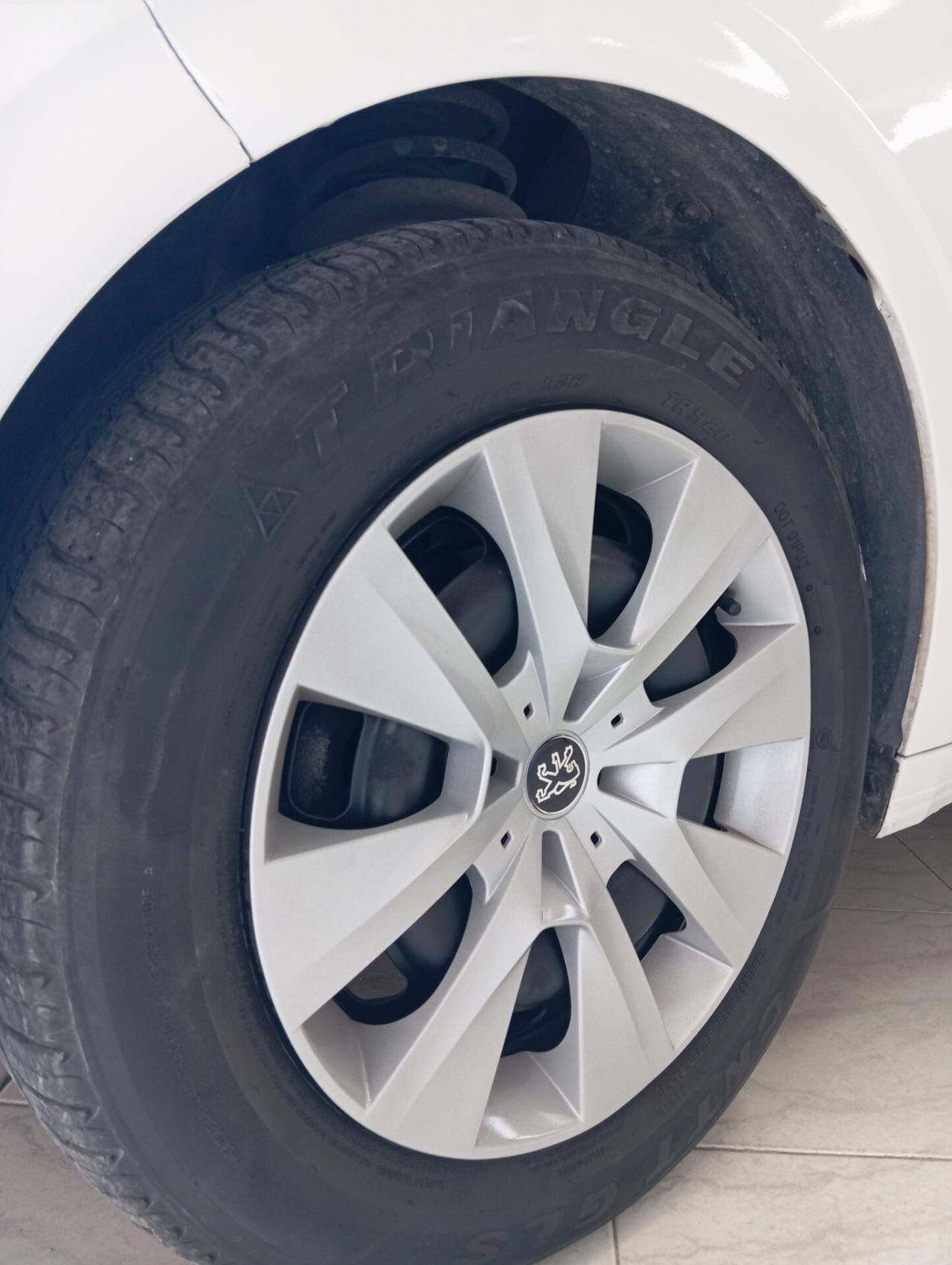 Peugeot 208 1.0Benzina 68cv 2014 CON GARANZIA