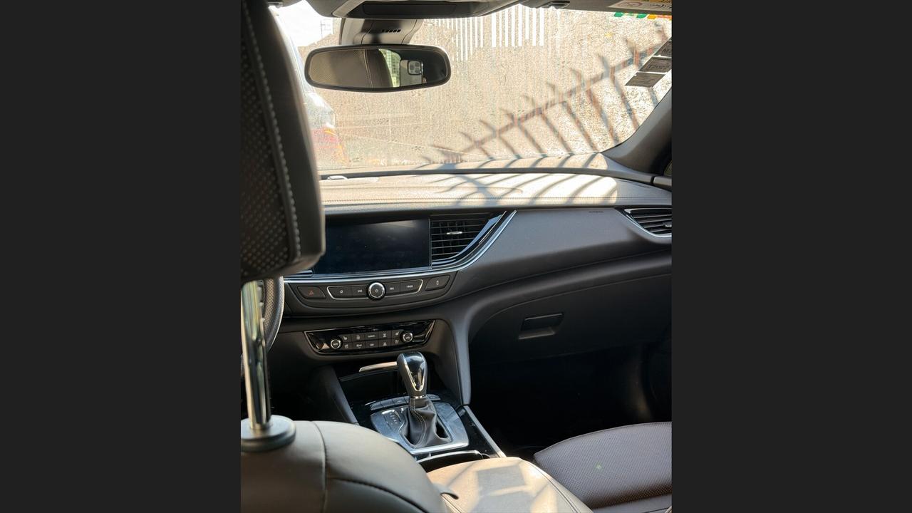 Opel Insignia 2021 2.0 PROBLEMI MOTORE