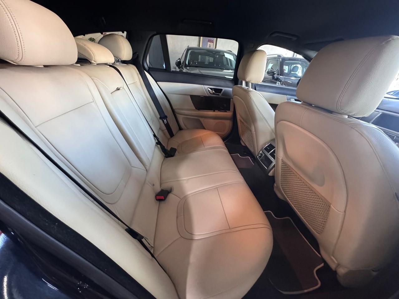 Jaguar XF Premium Luxury 2.2 D #7017