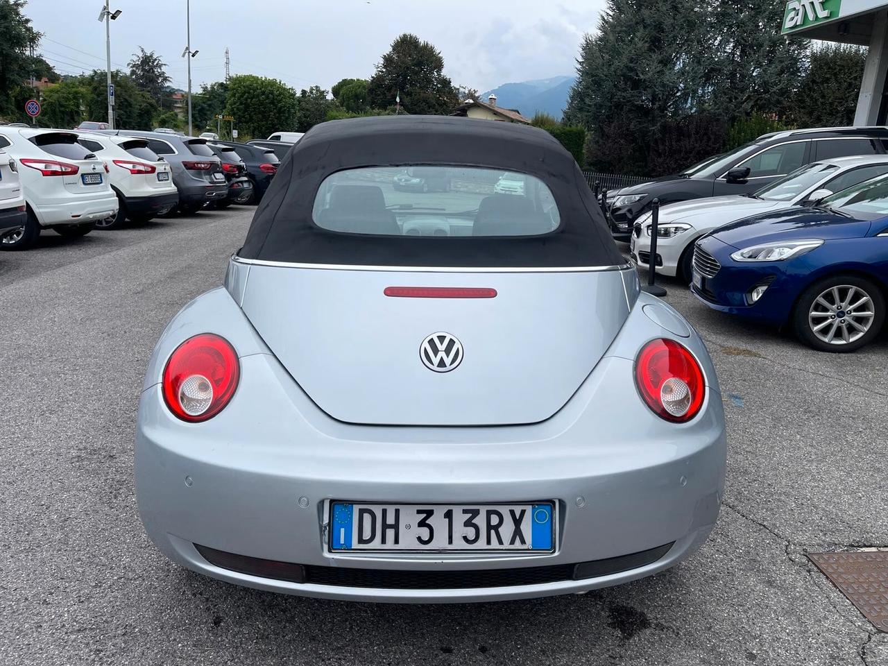 Volkswagen New Beetle 1.6 Cabrio