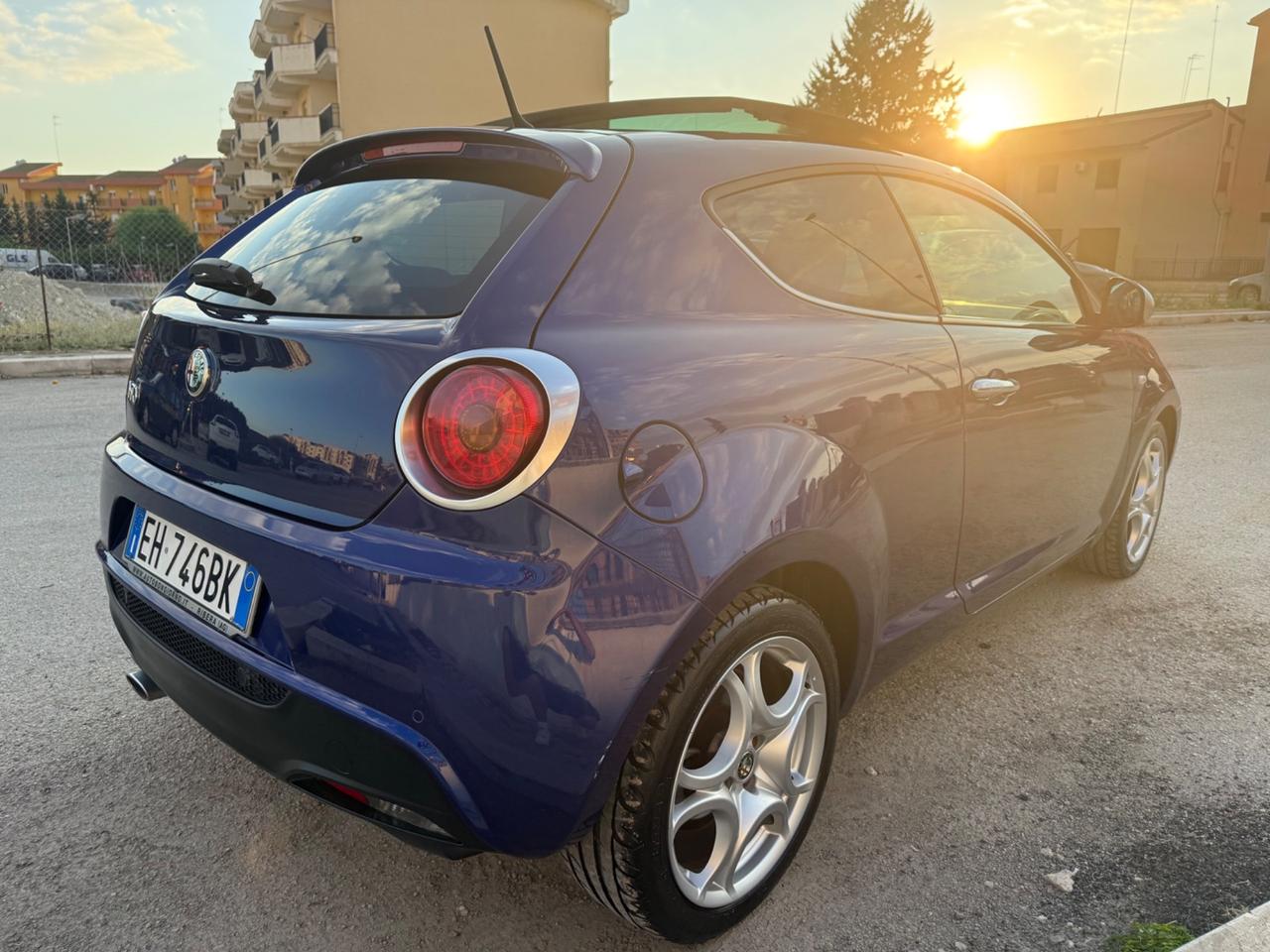 Alfa Romeo MiTo 1.6 JTDm-2 S&S Distinctive Sport Pack