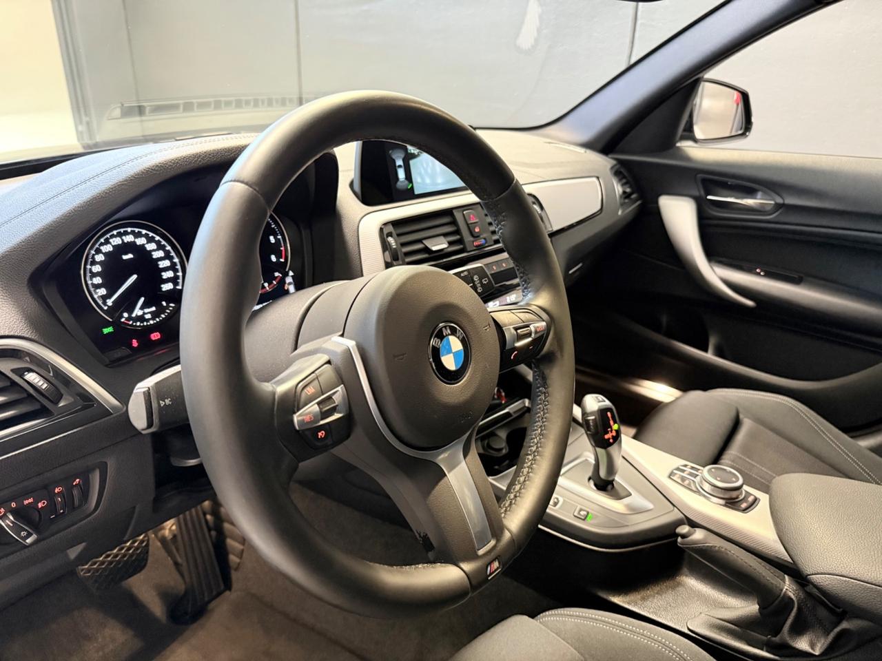 Bmw 118 118d 5p. Msport