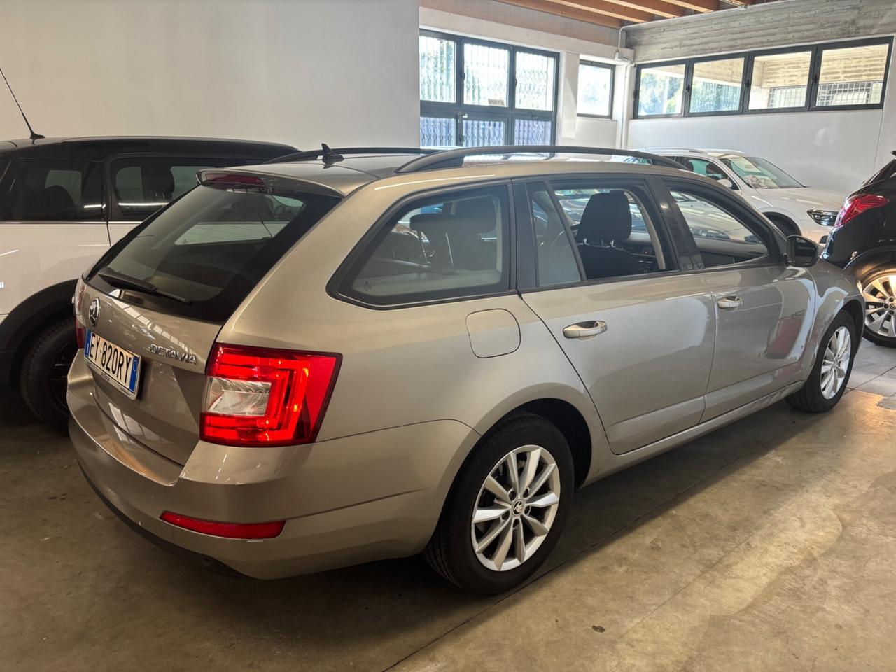 Skoda Octavia 1.6 TDI 105cv |OK NEOPATENTATI|