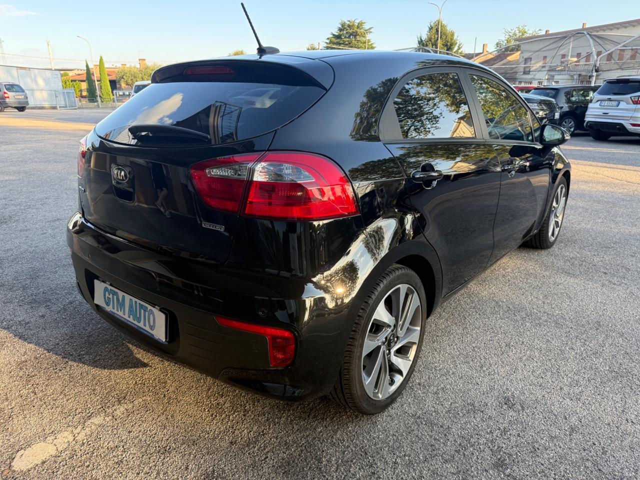 Kia Rio 1.4 CRDi 5p - OK neopatentati