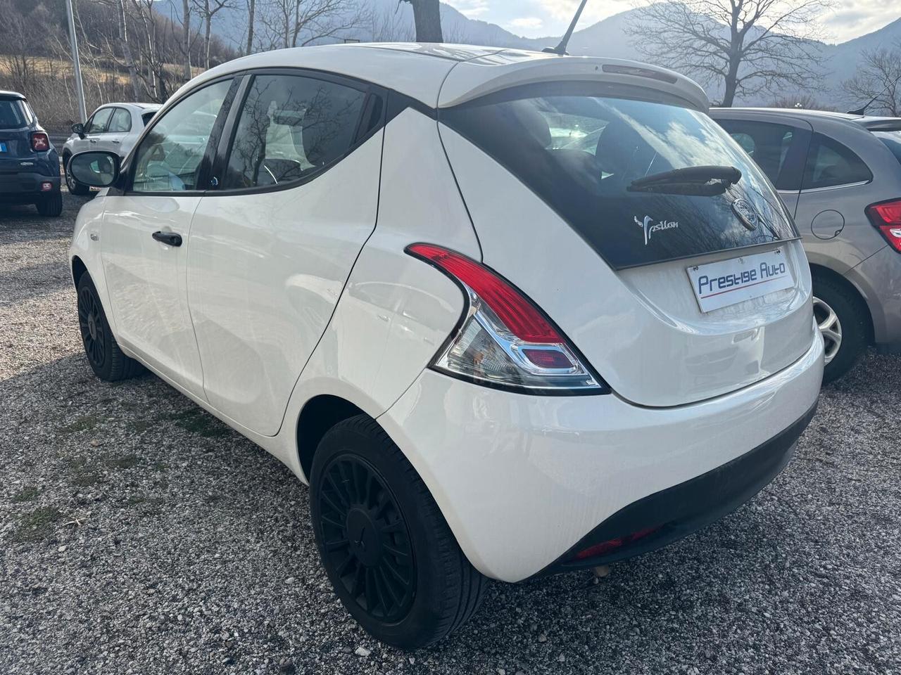 Lancia Ypsilon 1.2 69 CV 5 porte S&S Elefantino Blu