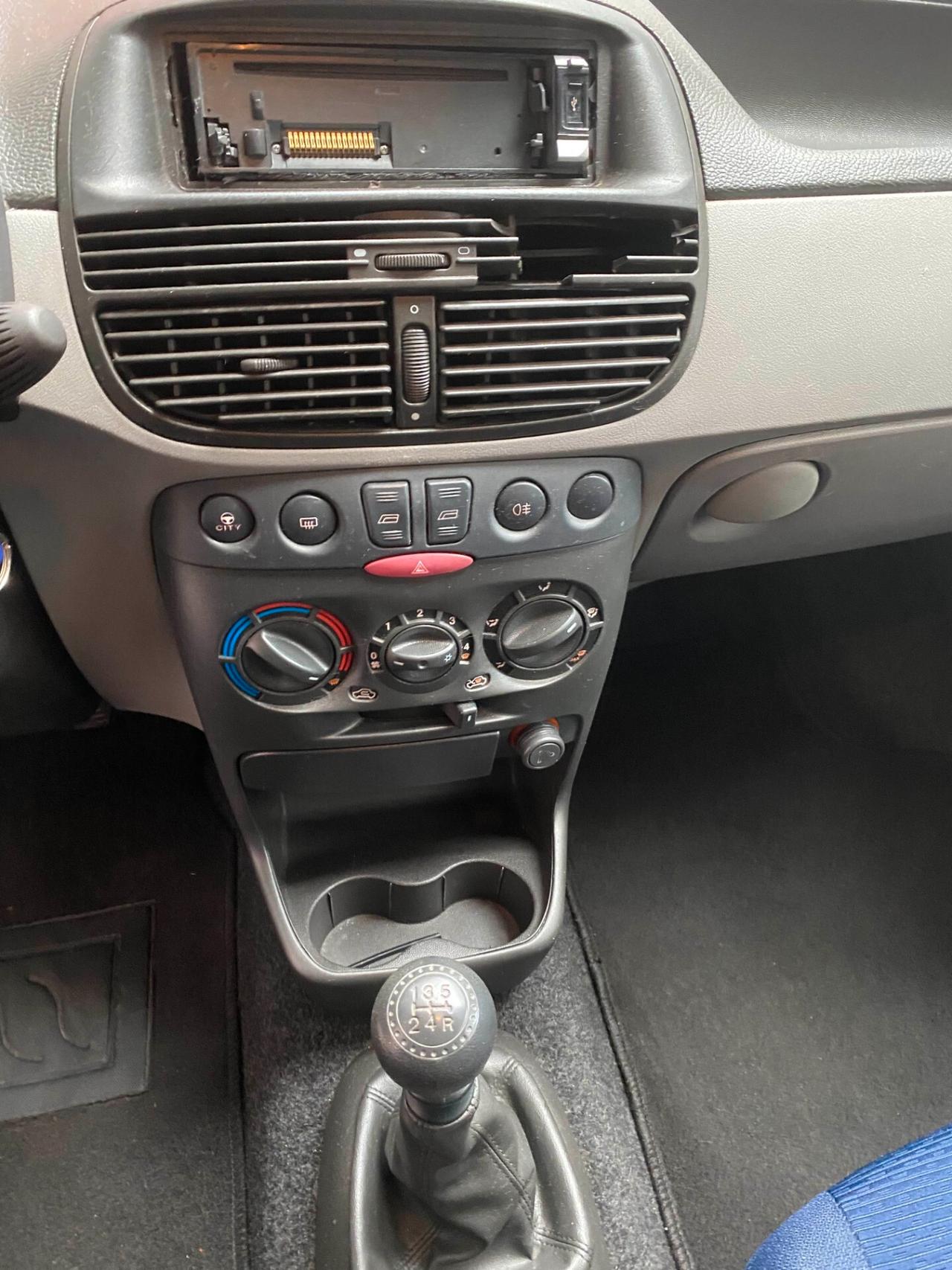 Fiat Punto 1.2i cat 3 porte