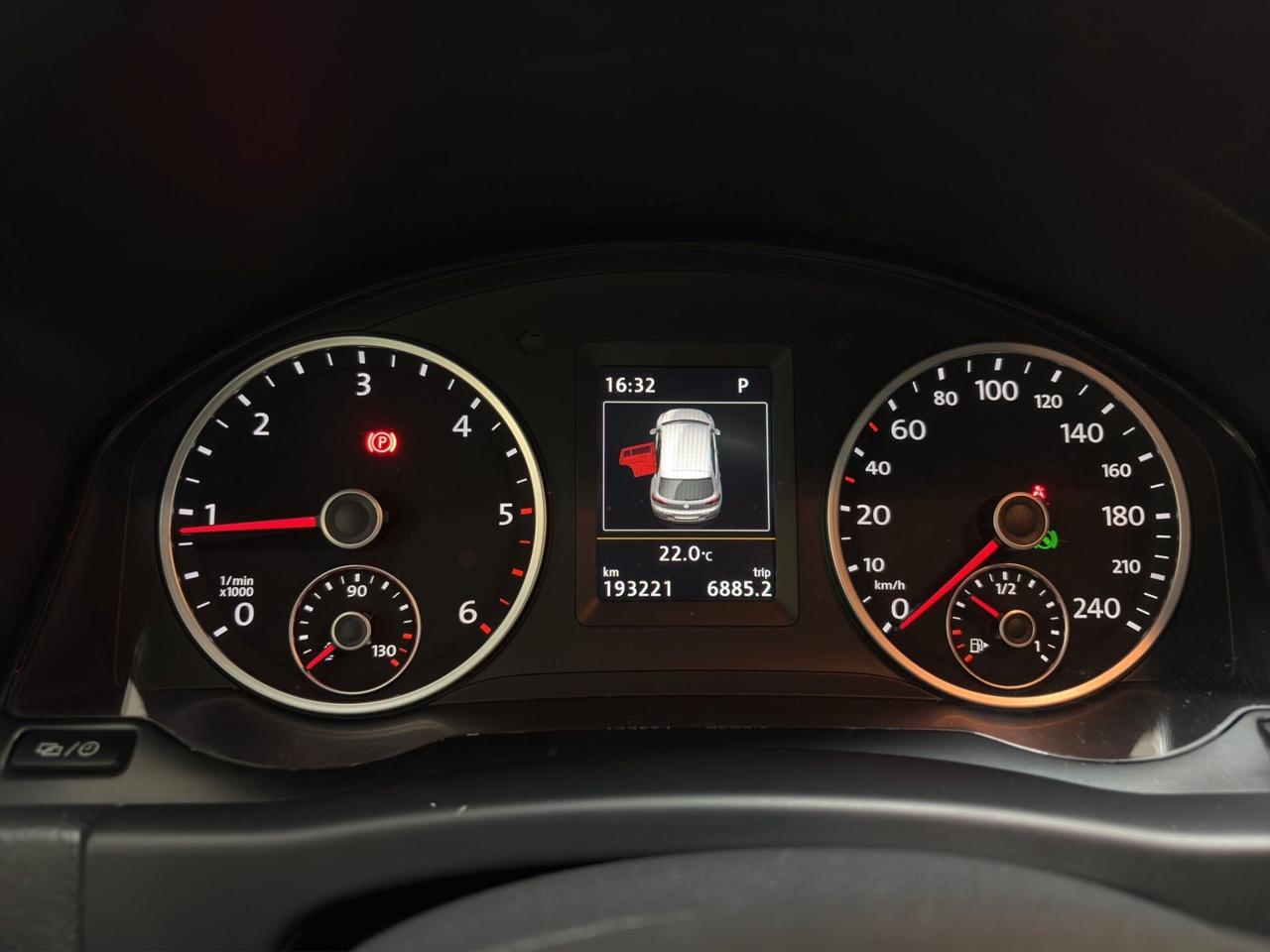 Volkswagen Tiguan 2.0 TDI 140CV Sport & Style - OTTIME CONDIZIONI