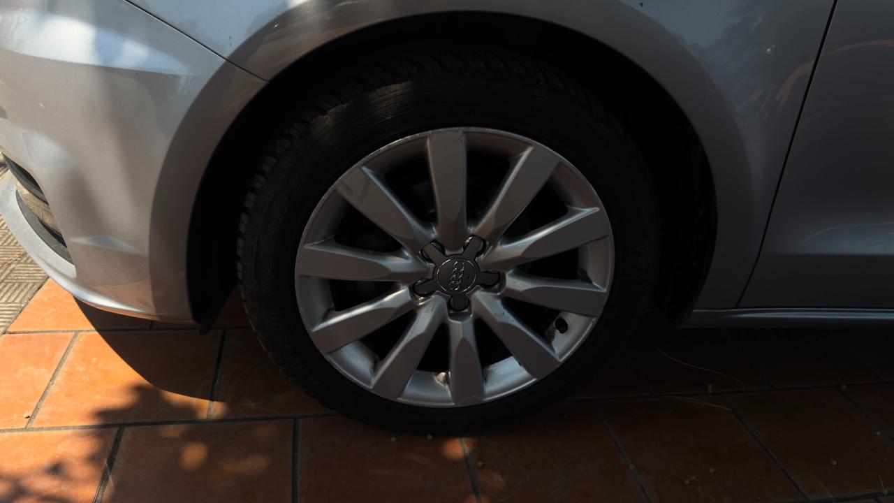 Audi A1 SPB 1.0 TFSI ultra S tronic Sport