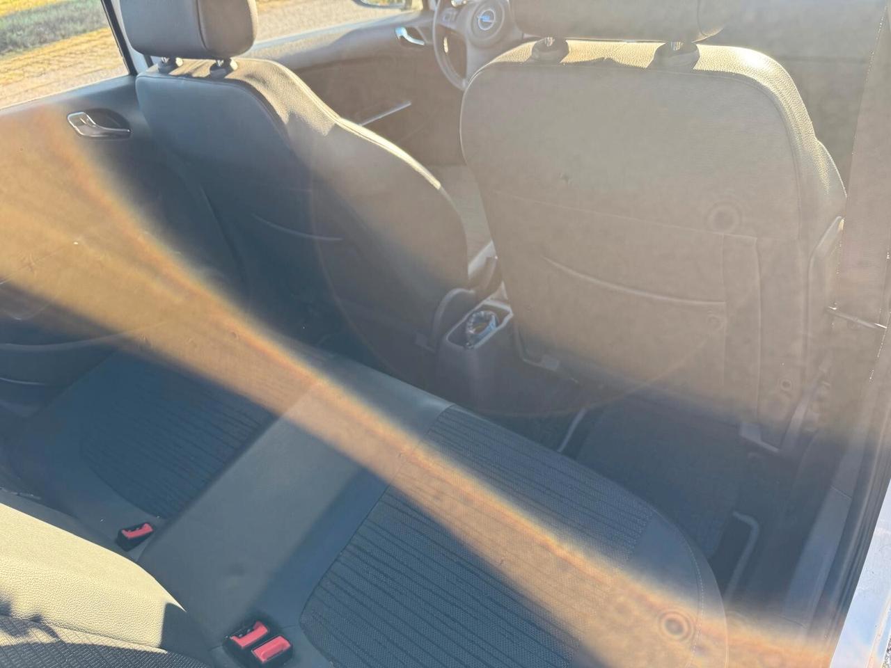 Opel Corsa 1.2 85CV 5 porte GPL-TECH Edition