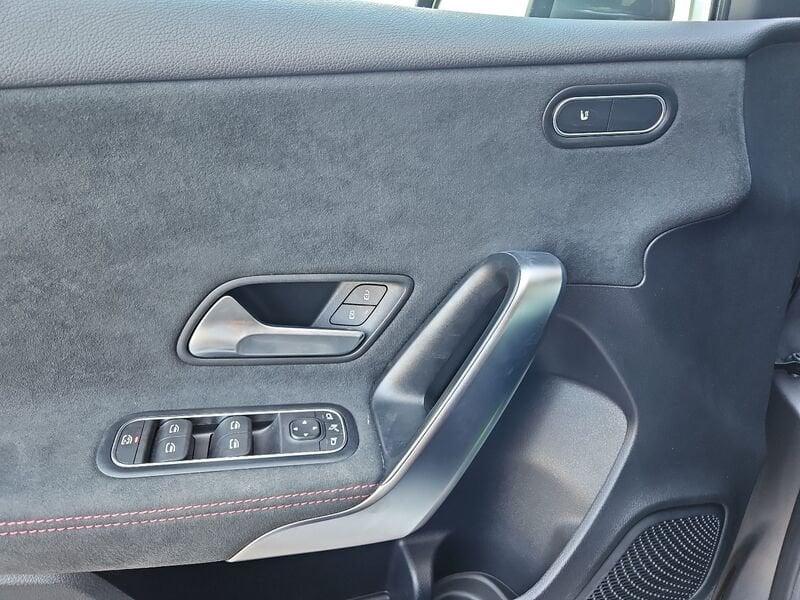 Mercedes-Benz Classe A A 200 d 4Matic Premium