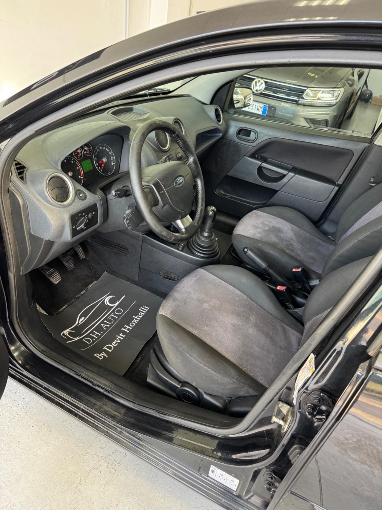 Ford Fiesta 1.4 TDCi 5p. Titanium