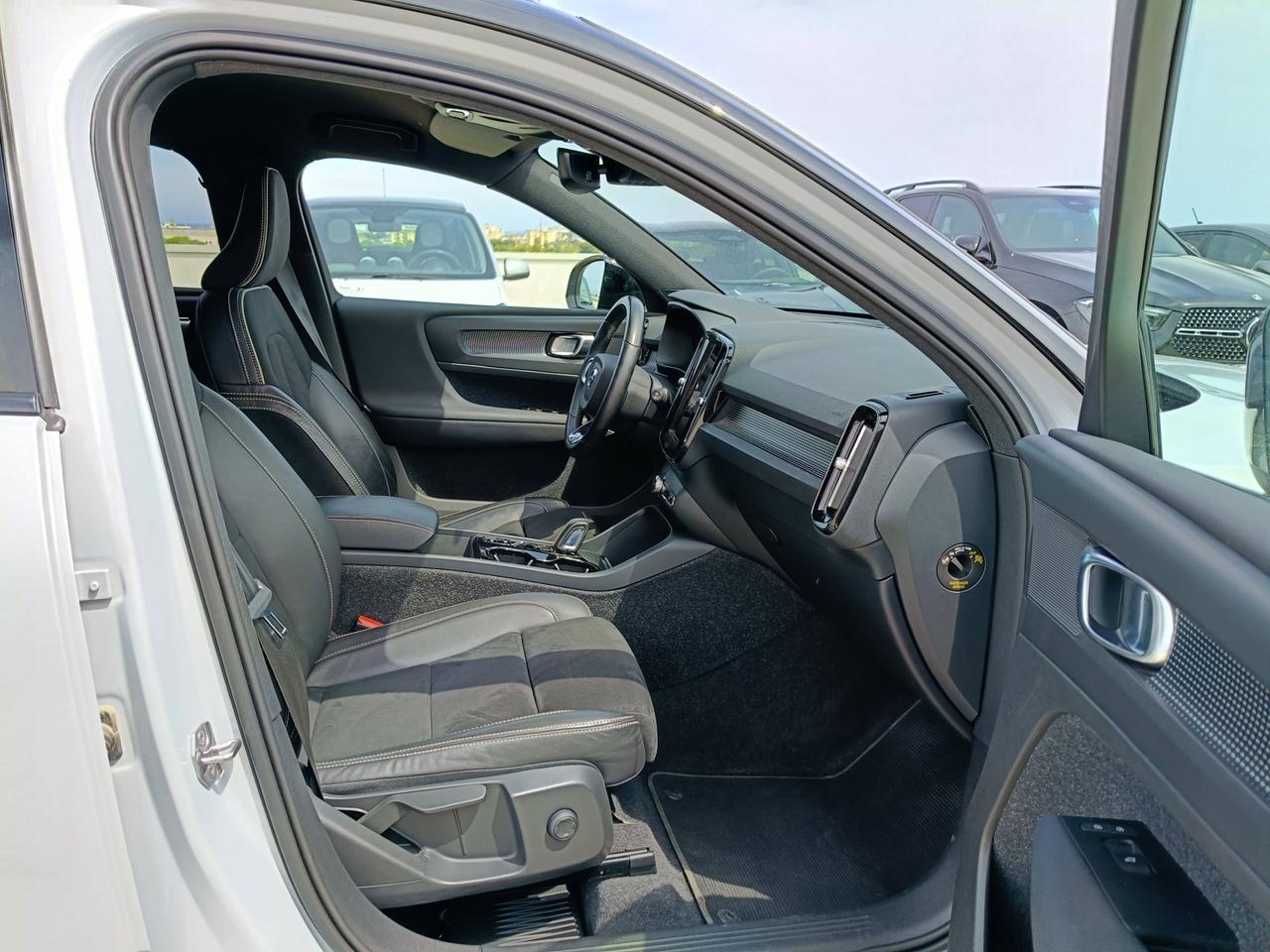 VOLVO XC40 - XC40 1.5 t4 phev Inscription auto my21