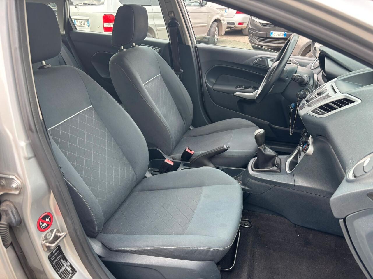 Ford Fiesta Ikon 1.4 TDCi 70CV 5p. Business